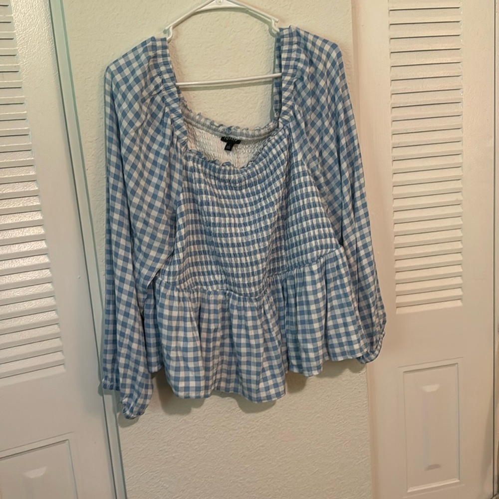 Torrid - Rayon Slub Smocked Bodice Long Sleeve Crop Blouse - Size 1 - Picture 3 of 6